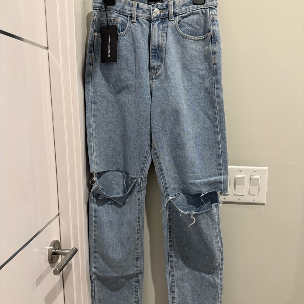 PrettyLittleThing Light Blue Denim Jeans
